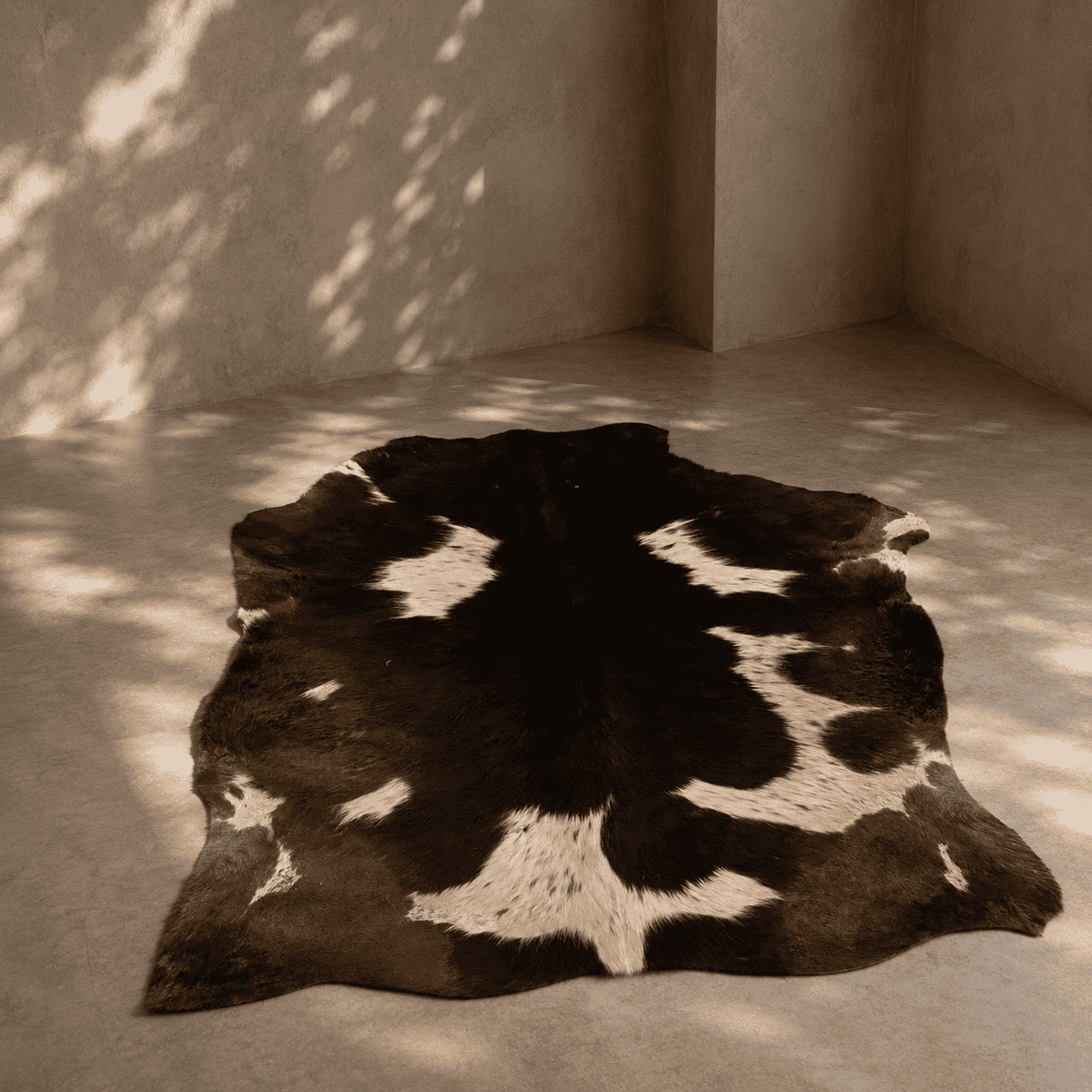 Cowhide Rug CR-104 44x46 INCH